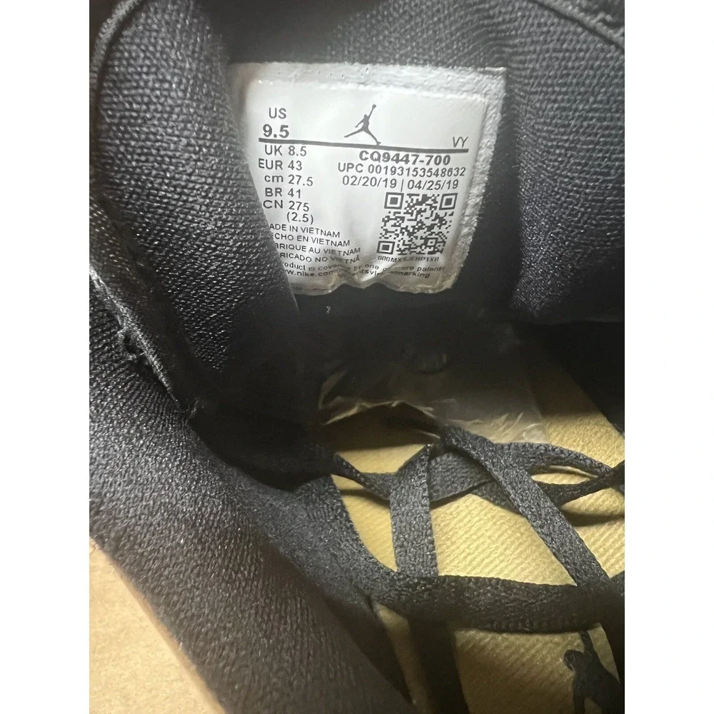 Air Jordan 1 Low Gold Toe Shoes Size 9.5‎ CQ9447-700